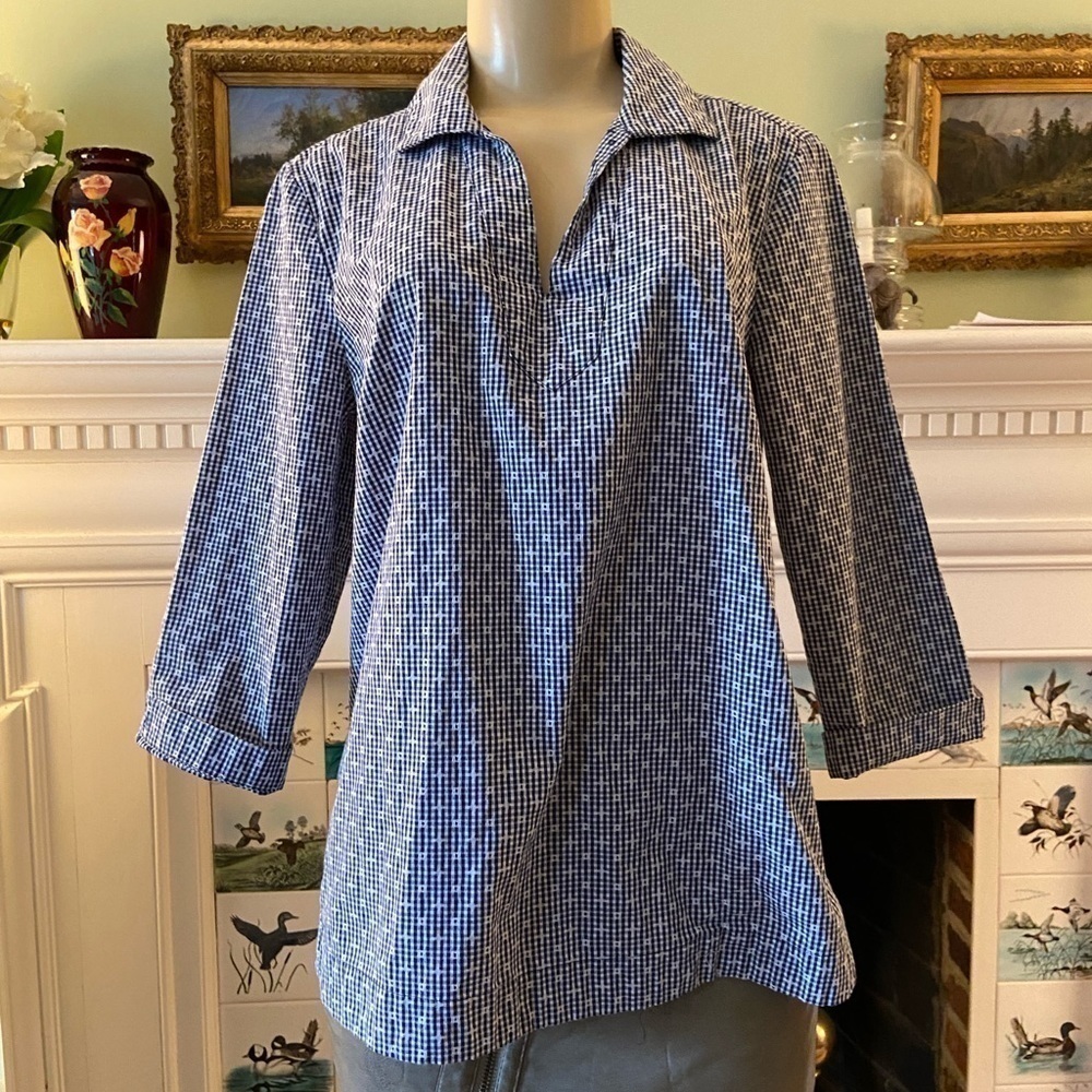 Van Heusen pullover in navy + white checks is just great! Seersucker cotton/poly